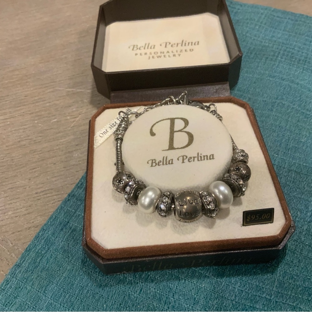 Bella Perlina Silver and Cream Charm Bracelet
